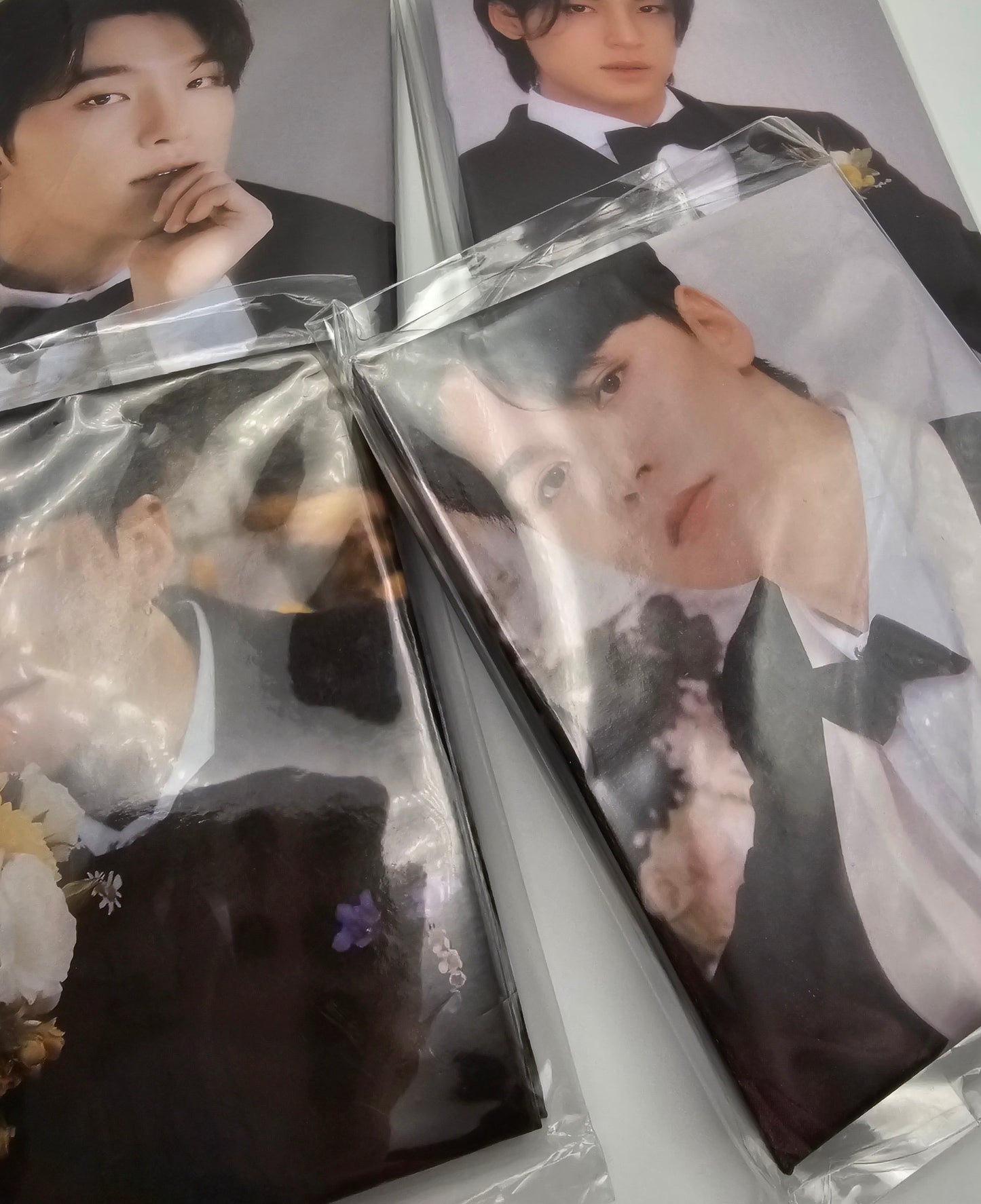 SEVENTEEN FML Photo card booklet
