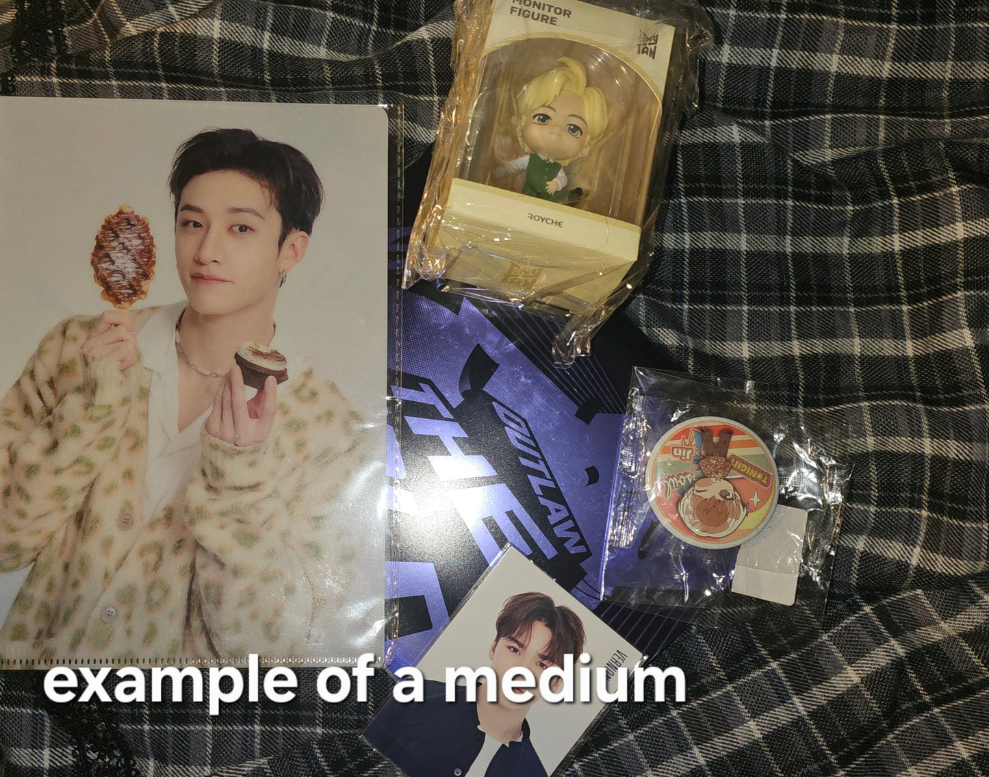 Official KPOP mystery box: BTS, BT21, ATEEEZ, seventeen, Nct127, straykids, iz*one and more!